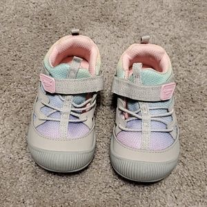 Never worn. Oshkosh sz 6